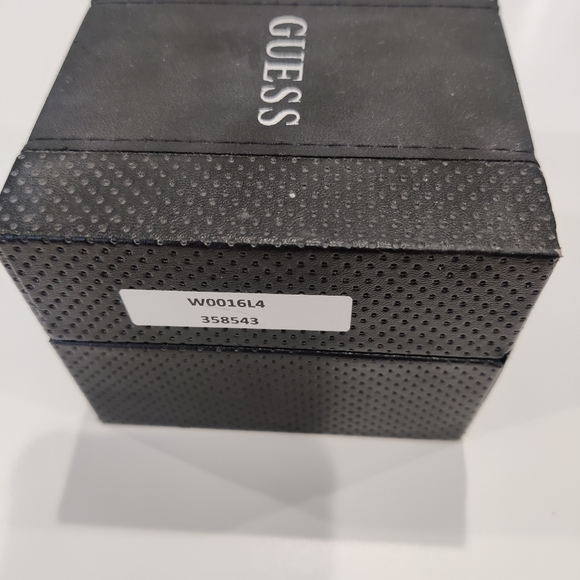 Women's Guess Watch - Picture 3 of 4